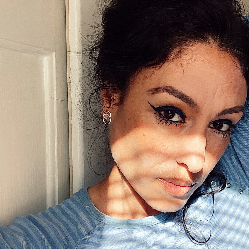 Meet your Posher, Nadia